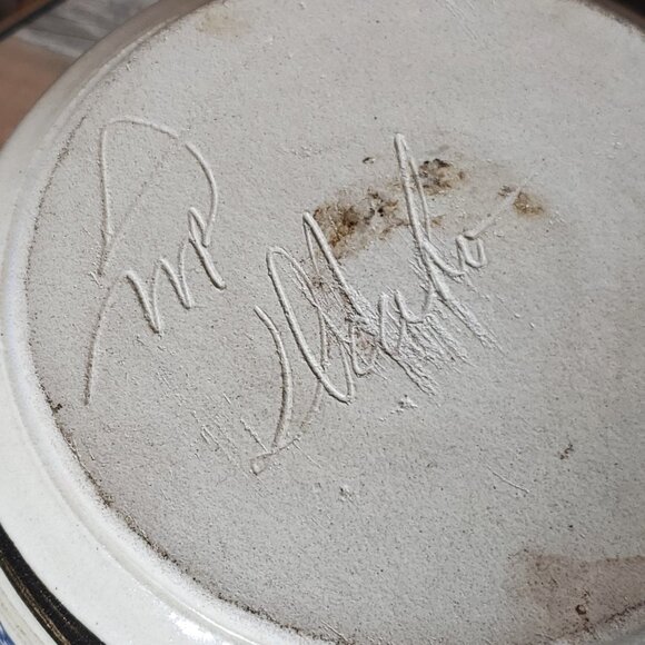 Vintage Handcrafted Stoneware Chicken Roaster 9 1/4" - Picture 7 of 7